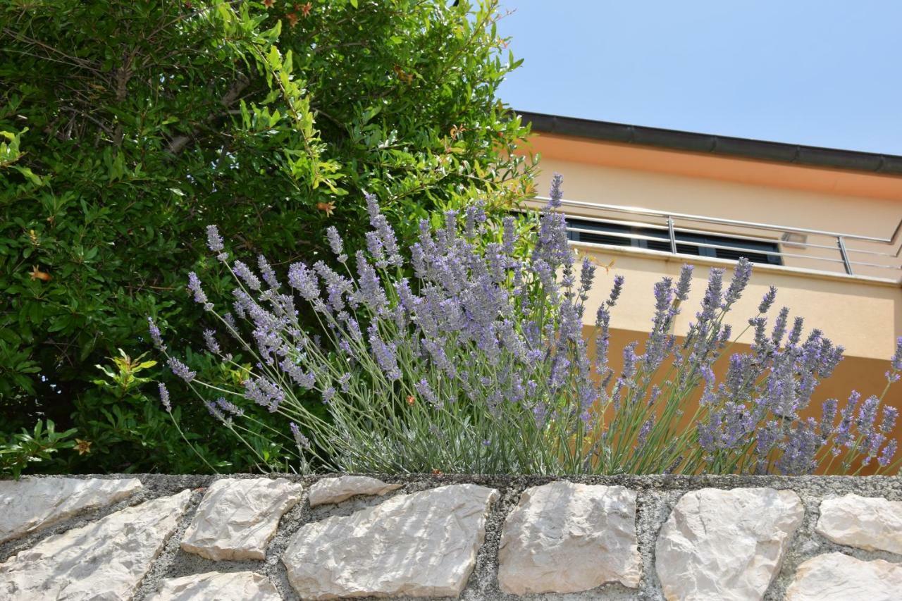 Charming Villa Rab Rab Town Exteriér fotografie